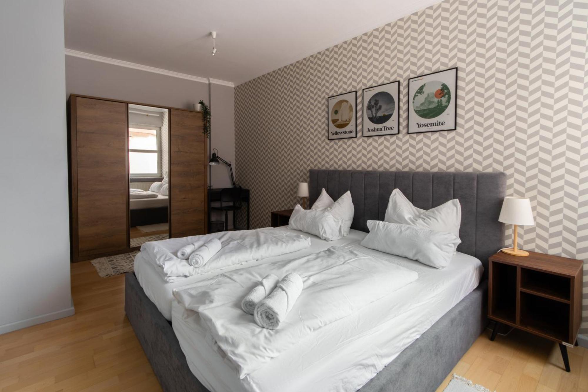 Apartment Penthouse-maisonette - Center, Highspeed Internet, Garage *